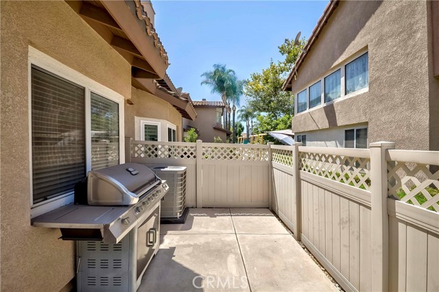 Detail Gallery Image 8 of 37 For 12911 via Napoi, Riverside,  CA 92503 - 2 Beds | 2/1 Baths