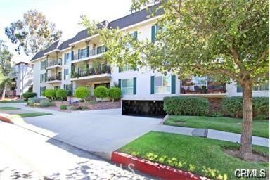 380 S Euclid Avenue, Pasadena CA: https://media.crmls.org/medias/6674d03f-9d22-4ce8-ae4c-42ee31ca0646.jpg