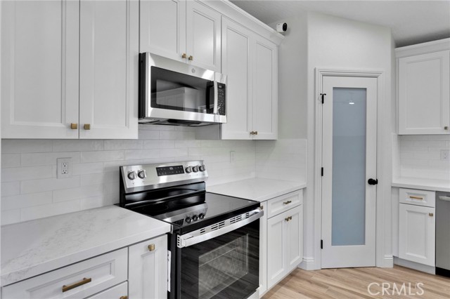 Detail Gallery Image 9 of 45 For 9432 Wasco, Hesperia,  CA 92345 - 4 Beds | 2/1 Baths