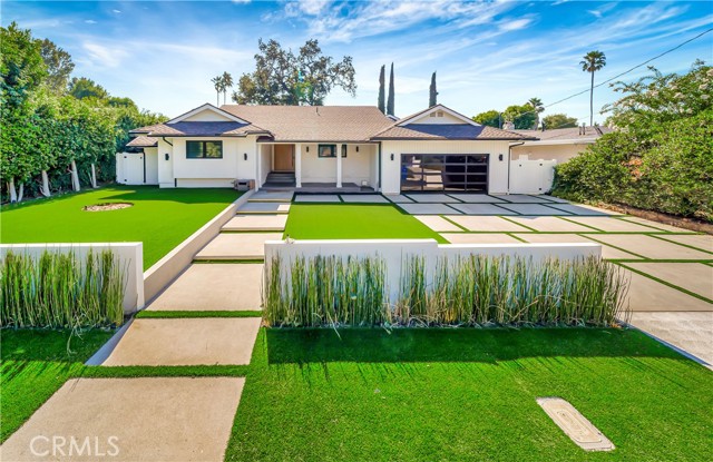 Detail Gallery Image 4 of 72 For 5355 Aldea Ave, Encino,  CA 91316 - 5 Beds | 5/1 Baths