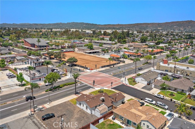 Image 24 of 25 For 700 Brea Boulevard