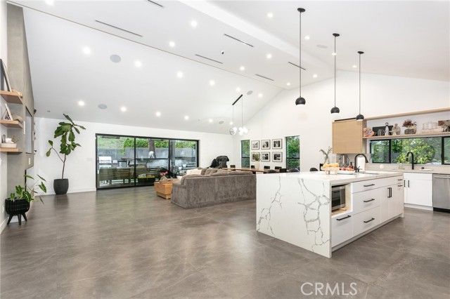 Detail Gallery Image 4 of 36 For 7127 Forest Hills Rd, West Hills,  CA 91307 - 4 Beds | 4/1 Baths