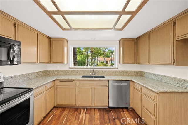 Detail Gallery Image 23 of 62 For 23231 Canyon Lake Dr, Canyon Lake,  CA 92587 - 3 Beds | 2 Baths