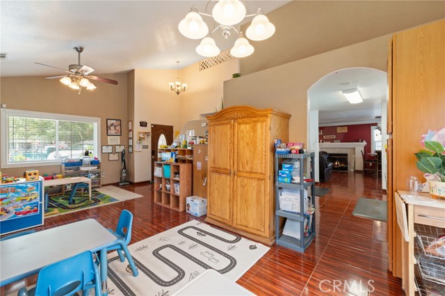 Detail Gallery Image 9 of 33 For 180 Cheney Ln, Coalinga,  CA 93210 - 3 Beds | 2/1 Baths