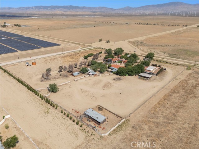 Detail Gallery Image 7 of 74 For 15374 Gaskell Road, Rosamond,  CA 93560 - 4 Beds | 4 Baths