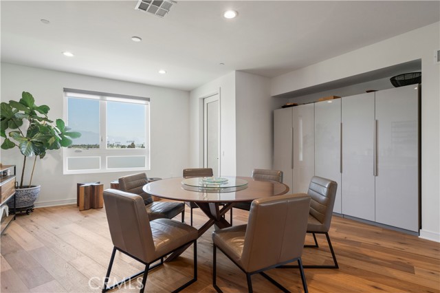 1029 White Knoll Drive, Los Angeles CA: https://media.crmls.org/medias/6677856d-8ac9-402c-bcd9-d777940bc4da.jpg
