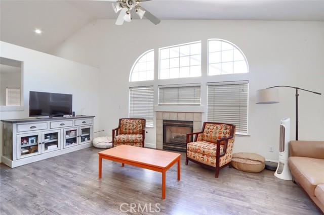 10419 N Woodrow Avenue, Fresno CA: https://media.crmls.org/medias/6677e3d1-37e2-498b-a3c5-0ac443b17c14.jpg