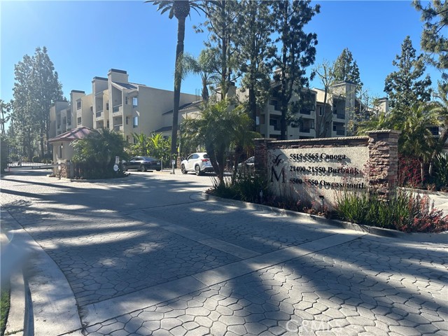 Detail Gallery Image 1 of 22 For 5500 Owensmouth Ave #215,  Woodland Hills,  CA 91367 - 3 Beds | 2 Baths