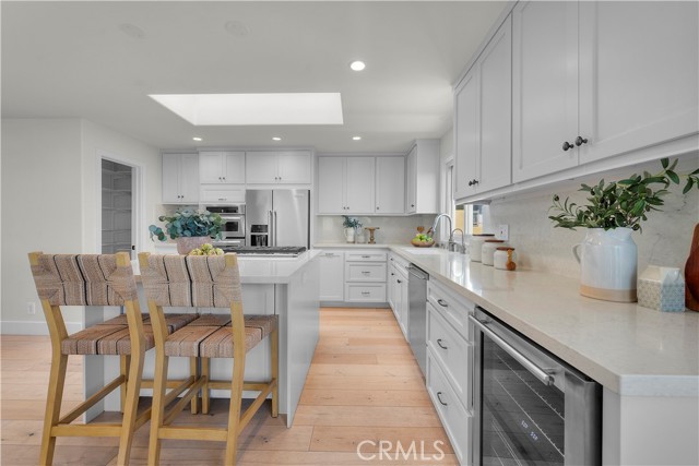 2716 Highland Avenue, Manhattan Beach, California 90266, 3 Bedrooms Bedrooms, ,2 BathroomsBathrooms,Residential,For Sale,Highland,SB25214267