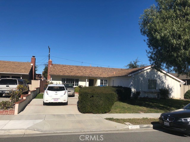 4641 Scenario Dr, Huntington Beach, CA 92649