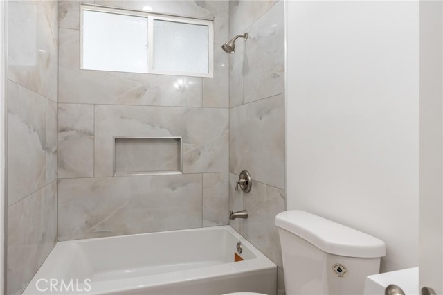 1062 W 187th Place, Gardena CA: https://media.crmls.org/medias/667aec87-d57d-4f92-beda-66fc40e802a3.jpg