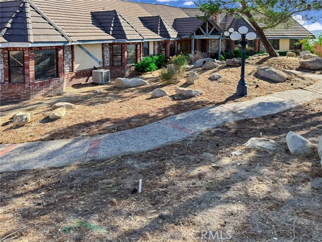 Detail Gallery Image 4 of 41 For 61300 Indian Paint Brush Rd, Anza,  CA 92539 - 4 Beds | 3 Baths