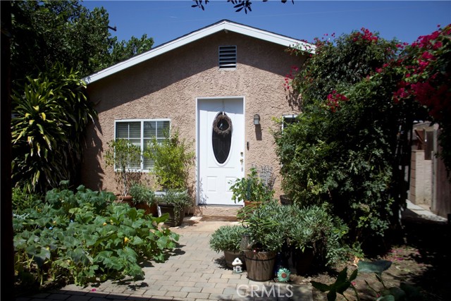 Detail Gallery Image 1 of 12 For 2735 E Madison St, Carson,  CA 90810 - 2 Beds | 1 Baths