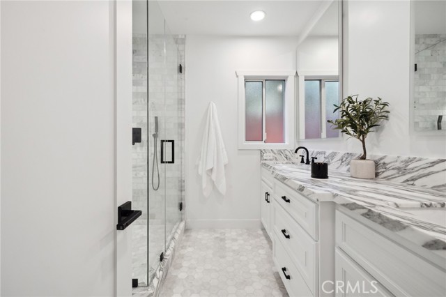 6105 Bellingham Avenue, North Hollywood CA: https://media.crmls.org/medias/667cbb57-ed80-4fb4-9873-ec93f5070794.jpg