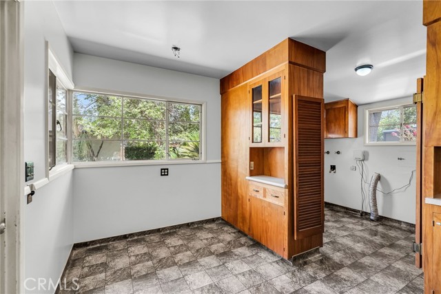 Detail Gallery Image 8 of 26 For 4389 Brentwood Ave, Riverside,  CA 92506 - 3 Beds | 2 Baths