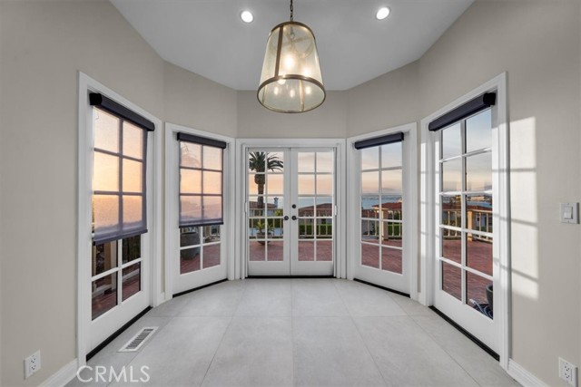 Detail Gallery Image 9 of 38 For 536 via Media, Palos Verdes Estates,  CA 90274 - 4 Beds | 5 Baths
