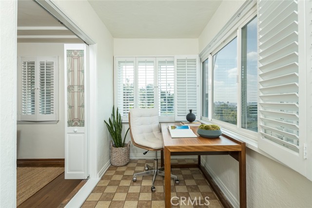 Detail Gallery Image 18 of 72 For 1827 Hollyvista Ave, Los Angeles,  CA 90027 - 3 Beds | 3/1 Baths