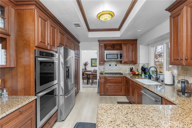 Detail Gallery Image 13 of 38 For 744 Clearview Ln, San Luis Obispo,  CA 93405 - 3 Beds | 3 Baths