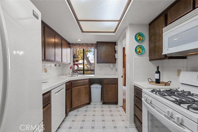 Detail Gallery Image 24 of 34 For 236 N Louise St #303,  Glendale,  CA 91206 - 2 Beds | 2 Baths