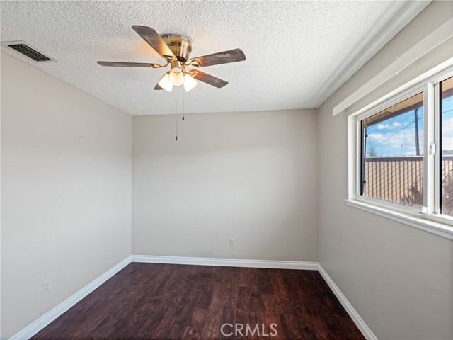 Detail Gallery Image 14 of 26 For 36361 Iris Dr, Barstow,  CA 92311 - 3 Beds | 2 Baths