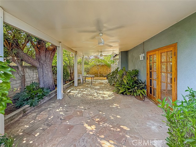 27014 Helmond Drive, Calabasas CA: https://media.crmls.org/medias/6680b6b0-a794-46d7-8b84-d5b0f569f5ac.jpg