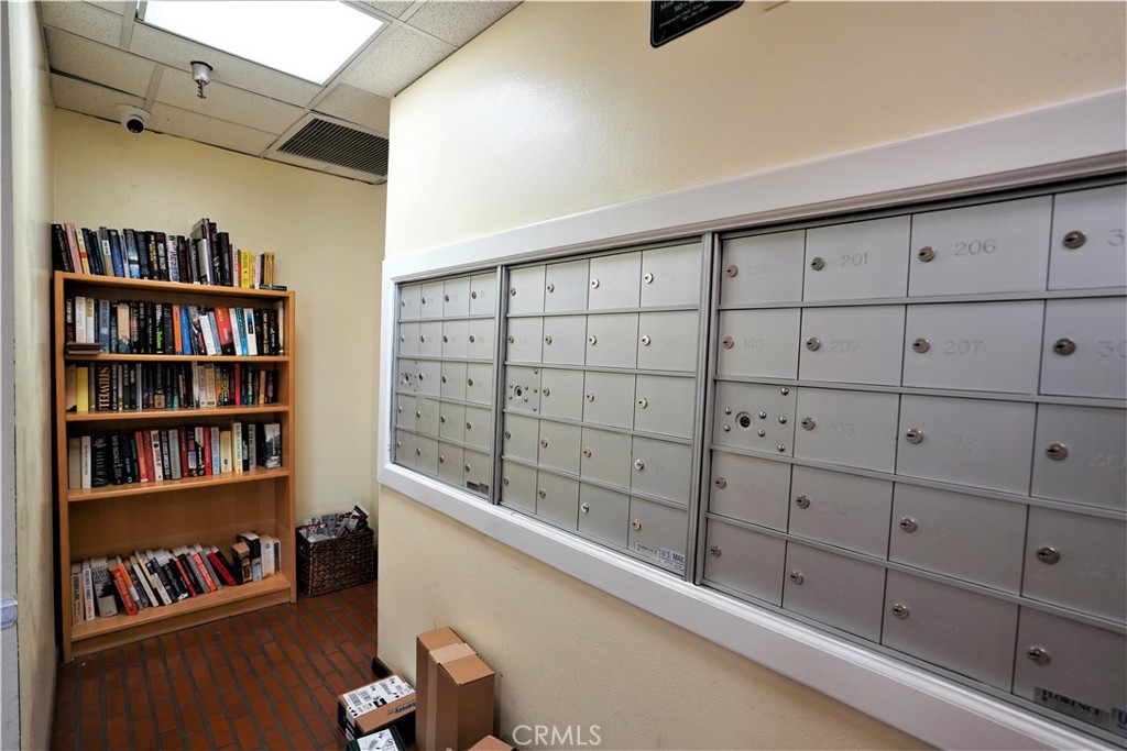 MLS #OC25238308 image #31