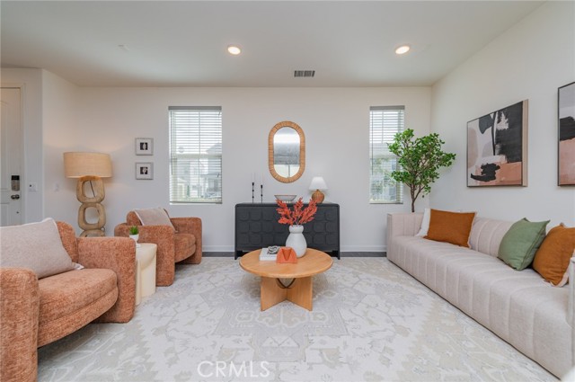 Detail Gallery Image 8 of 33 For 4836 S Monarch Pl, Ontario,  CA 91762 - 3 Beds | 3 Baths