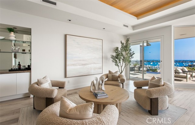 Detail Gallery Image 12 of 60 For 1535 Dolphin Terrace, Corona Del Mar,  CA 92625 - 3 Beds | 3/1 Baths