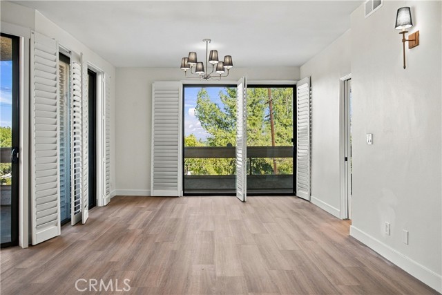 17140 Burbank, 207 photo 7