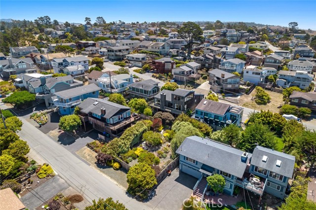 373 Bristol Street, Cambria CA: https://media.crmls.org/medias/668363f4-00e4-403e-9576-3069846c6499.jpg