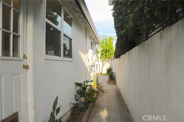 Detail Gallery Image 19 of 19 For 6454 Baird, Reseda,  CA 91335 - 4 Beds | 2/1 Baths