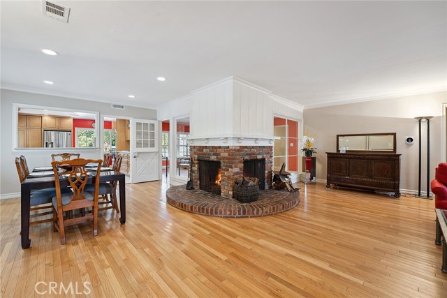 6217 Orion Avenue, Van Nuys CA: https://media.crmls.org/medias/6683fad2-ce7e-463c-a9d5-8f5a8b1bb16d.jpg