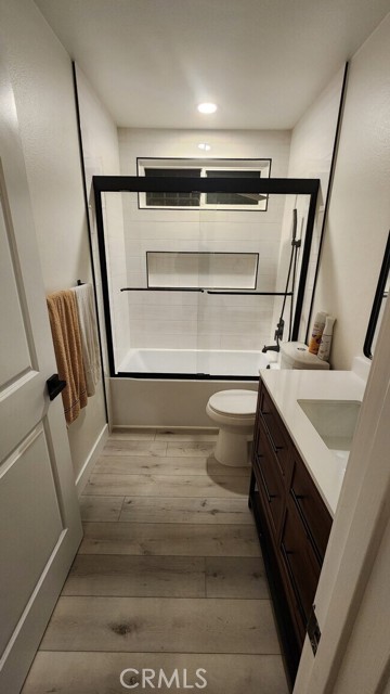 Detail Gallery Image 15 of 26 For 3219 Colorado, Santa Monica,  CA 90404 - 2 Beds | 2 Baths