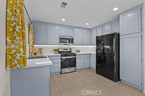 Detail Gallery Image 14 of 37 For 26932 St Julian Cir, Murrieta,  CA 92563 - 4 Beds | 2/1 Baths