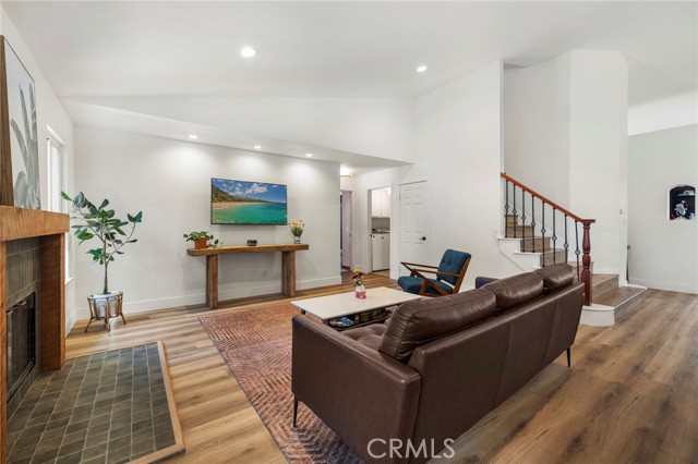 2304 Trickling Creek Drive, La Verne CA: https://media.crmls.org/medias/6686470b-e285-426e-af8c-61fadd9b3370.jpg