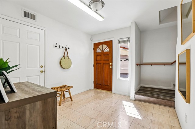 15908 Halldale, B photo 4