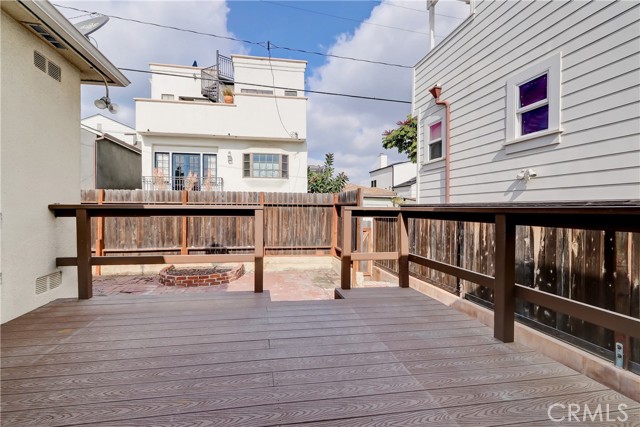 333 28th Street, Hermosa Beach, California 90254, 3 Bedrooms Bedrooms, ,2 BathroomsBathrooms,Residential,Sold,28th,SB22013671