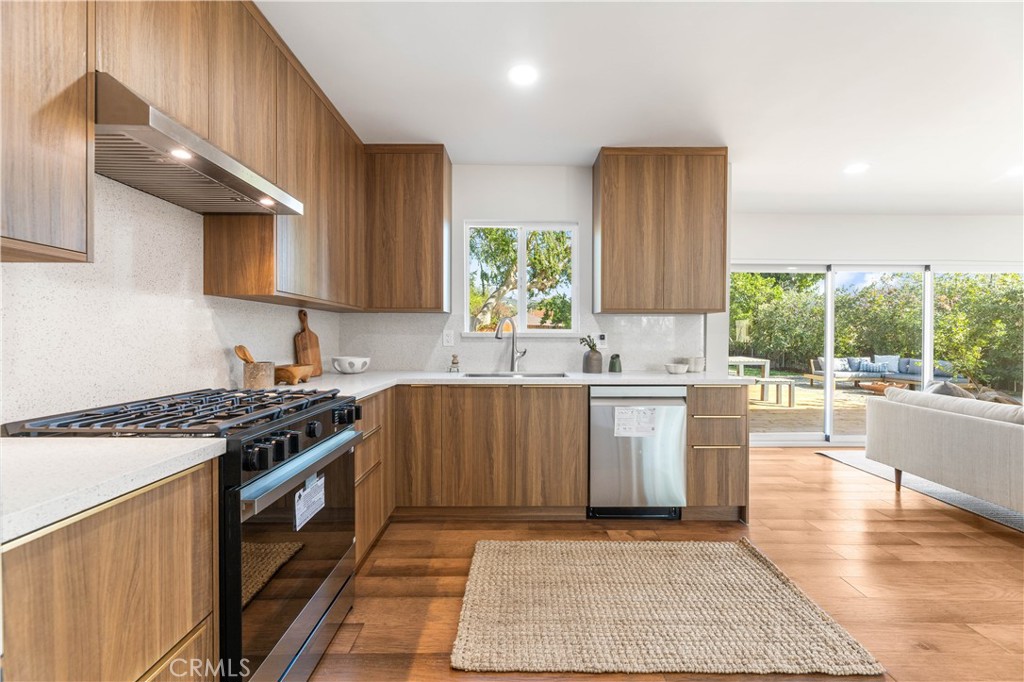 MLS #DW25251939 image #6