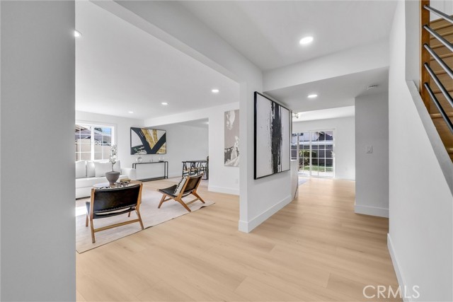 Image 9 of 45 For 2902 Winfield