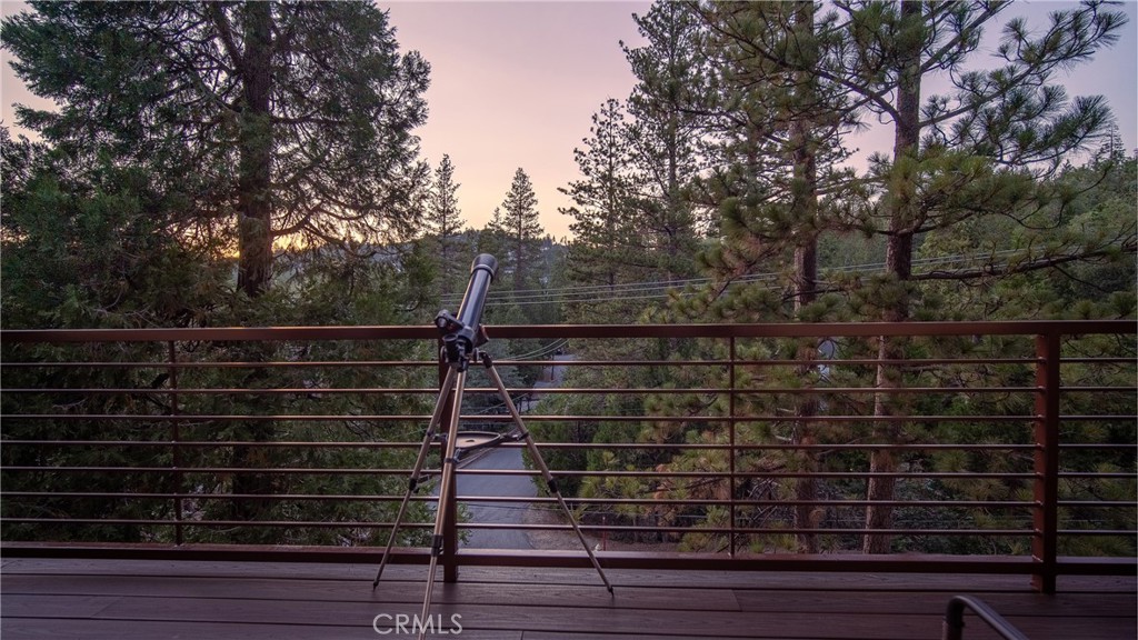 https://media.crmls.org/medias/668a3513-4495-497e-909c-99ae644798b9.jpg?preset=X-Large