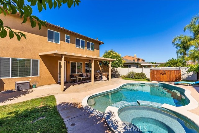 Image 32 of 43 For 31578 Waterfall Way