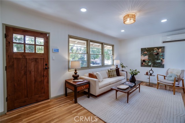 Detail Gallery Image 12 of 50 For 1901 Phillips Way, Los Angeles,  CA 90042 - 2 Beds | 1 Baths