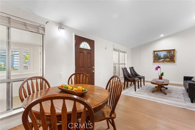 Detail Gallery Image 17 of 45 For 19204 Avenue of the Oaks, Newhall,  CA 91321 - 2 Beds | 1 Baths