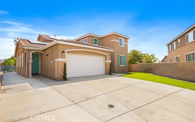 17995 Lacebark Court, San Bernardino CA: https://media.crmls.org/medias/668b9660-da62-4929-a95f-d04bdeacaff1.jpg