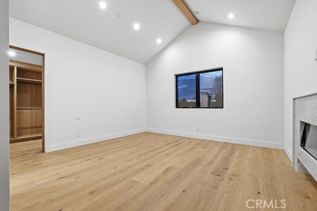 Detail Gallery Image 19 of 22 For 4617 Atoll Ave, Sherman Oaks,  CA 91423 - 5 Beds | 5 Baths