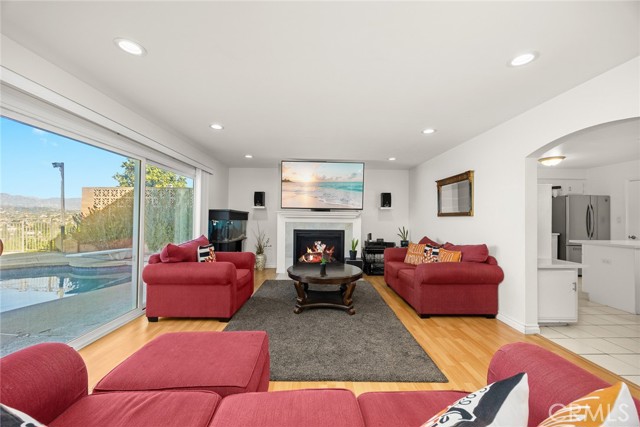 Detail Gallery Image 9 of 40 For 1647 Arriba, Monterey Park,  CA 91754 - 5 Beds | 4 Baths