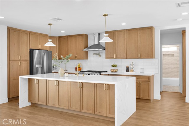 Image 2 of 27 For 2430 Marber  