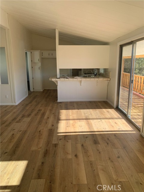 523 Piute Street, Bodfish CA: https://media.crmls.org/medias/668e4923-ea87-428c-97aa-195e90565654.jpg