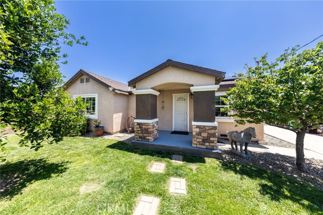 Detail Gallery Image 1 of 31 For 874 Chestnut Ave, Beaumont,  CA 92223 - 2 Beds | 1 Baths