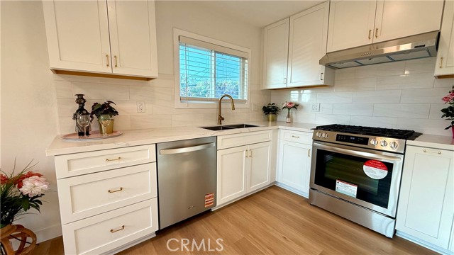 Detail Gallery Image 5 of 12 For 7672 Amazon Dr #4,  Huntington Beach,  CA 92647 - 2 Beds | 1 Baths